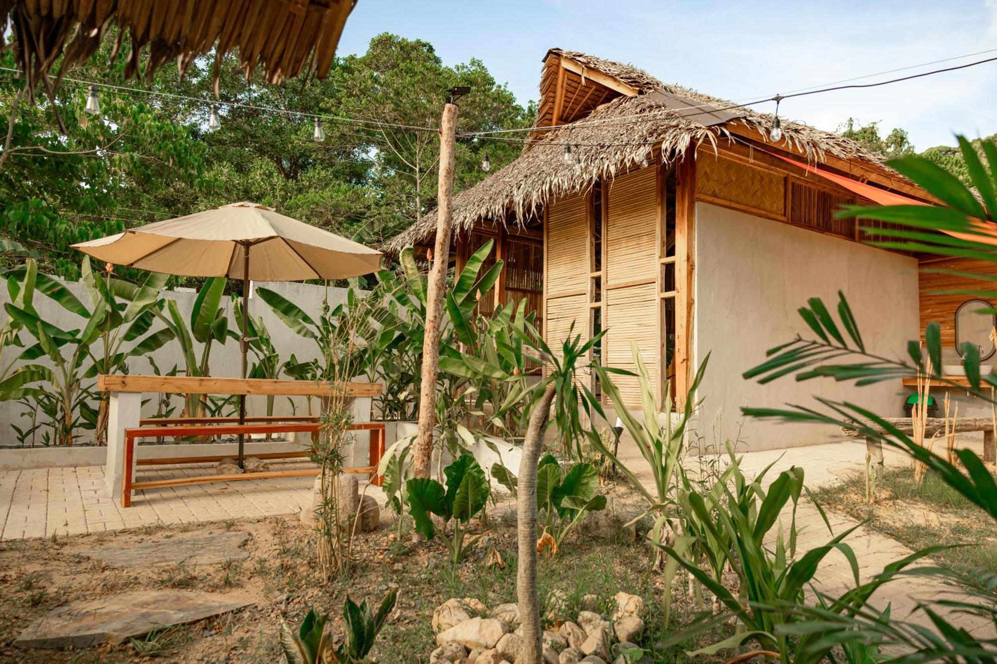 Domes And Dreams Lio Glamping Hotel El Nido Exterior photo