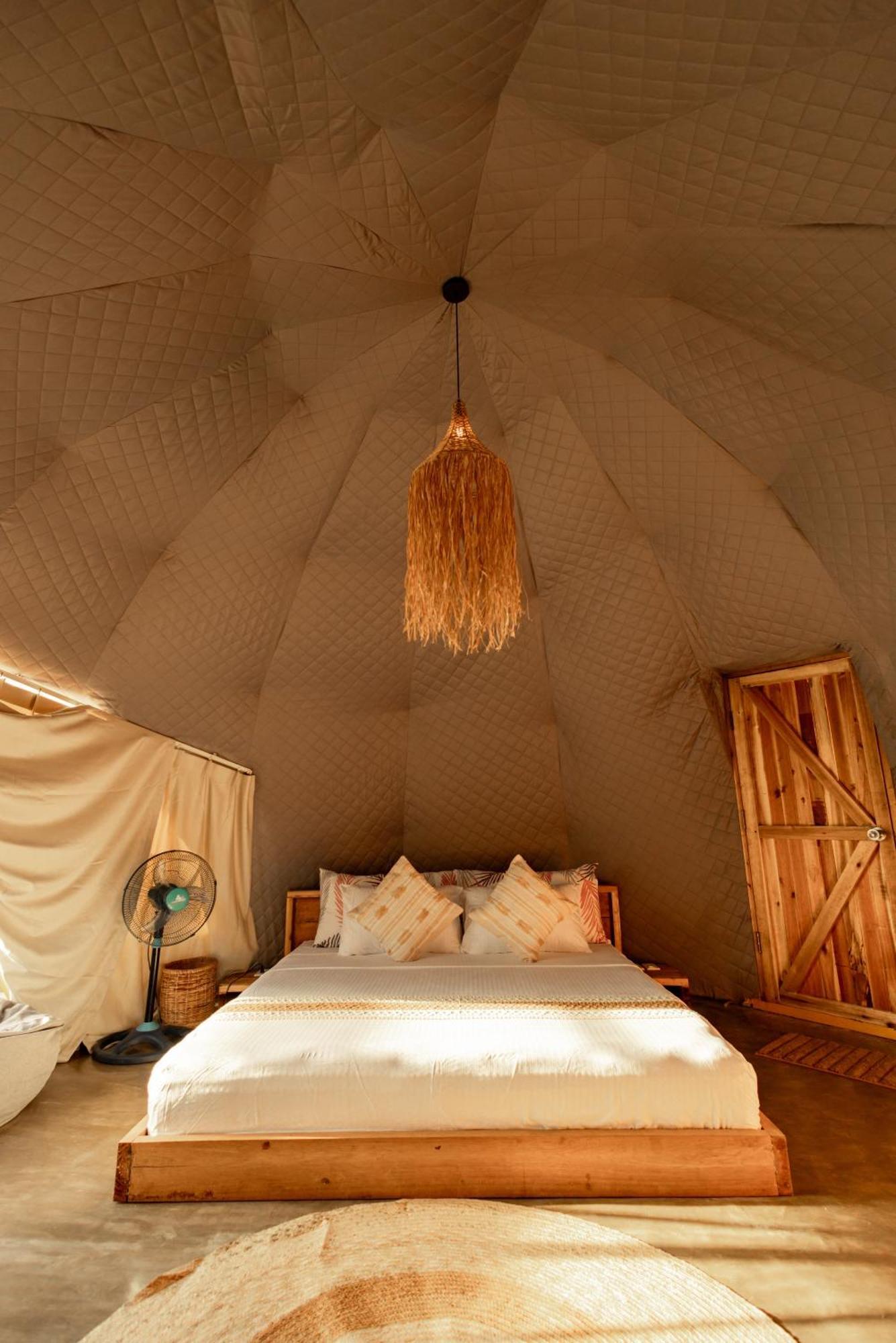 Domes And Dreams Lio Glamping Hotel El Nido Exterior photo