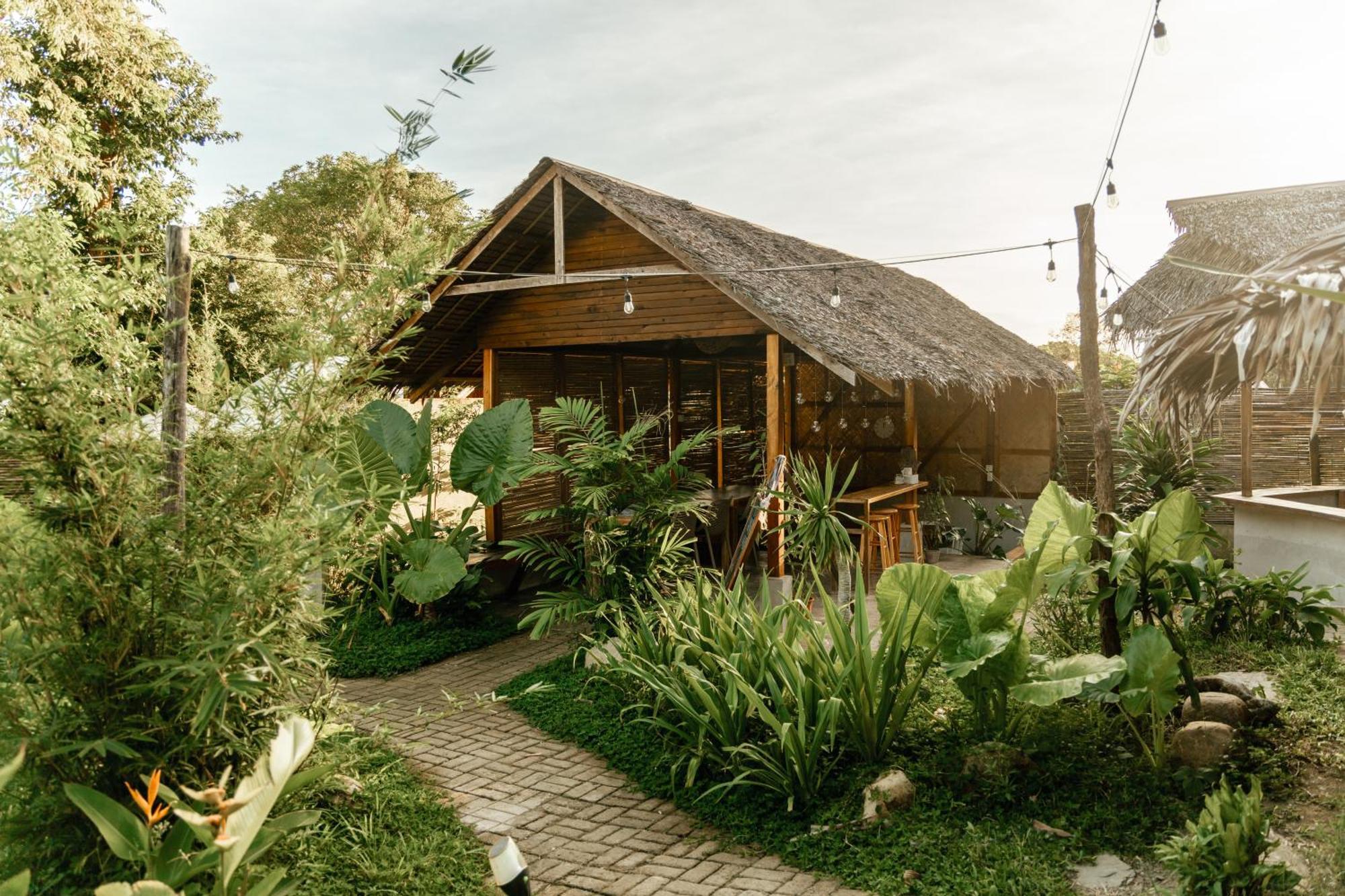 Domes And Dreams Lio Glamping Hotel El Nido Exterior photo